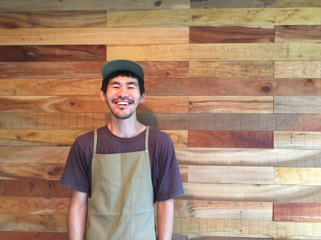 Yoshiyuki Okuma / Singer-songwriter, Owner of Oyatsu to Coffee