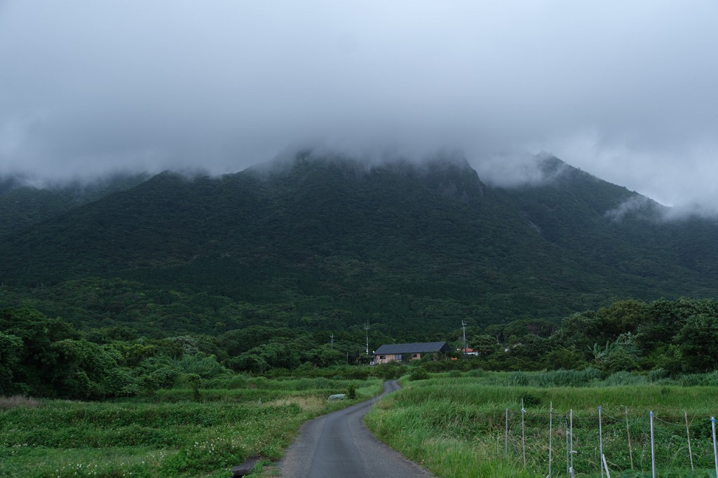撮影：古賀 顕司「モッチョム岳の斜面をながれる湿った空気」